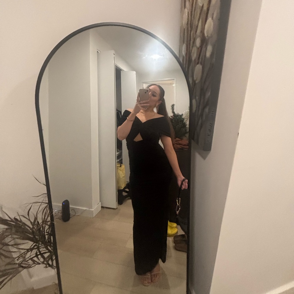 Elegant Black Evening Dress